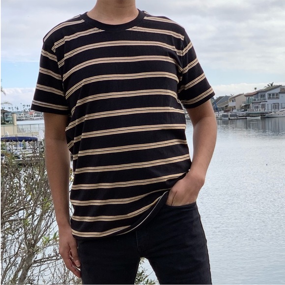 MENS BLACK AND YELLOW STRIPE T SHIRT - Picture 2 of 3